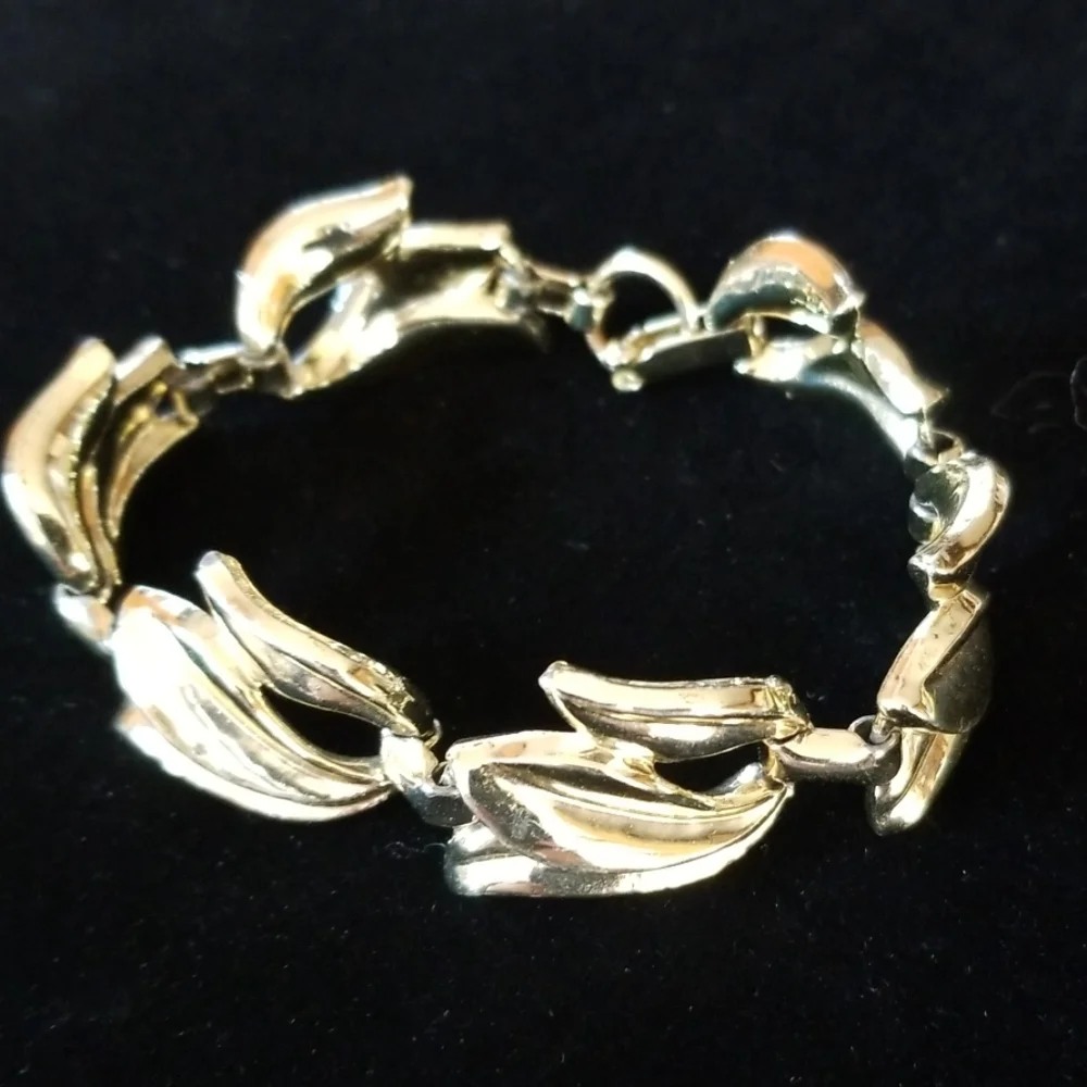Vintage Mid Century Goldtone Link Metal Bracelet